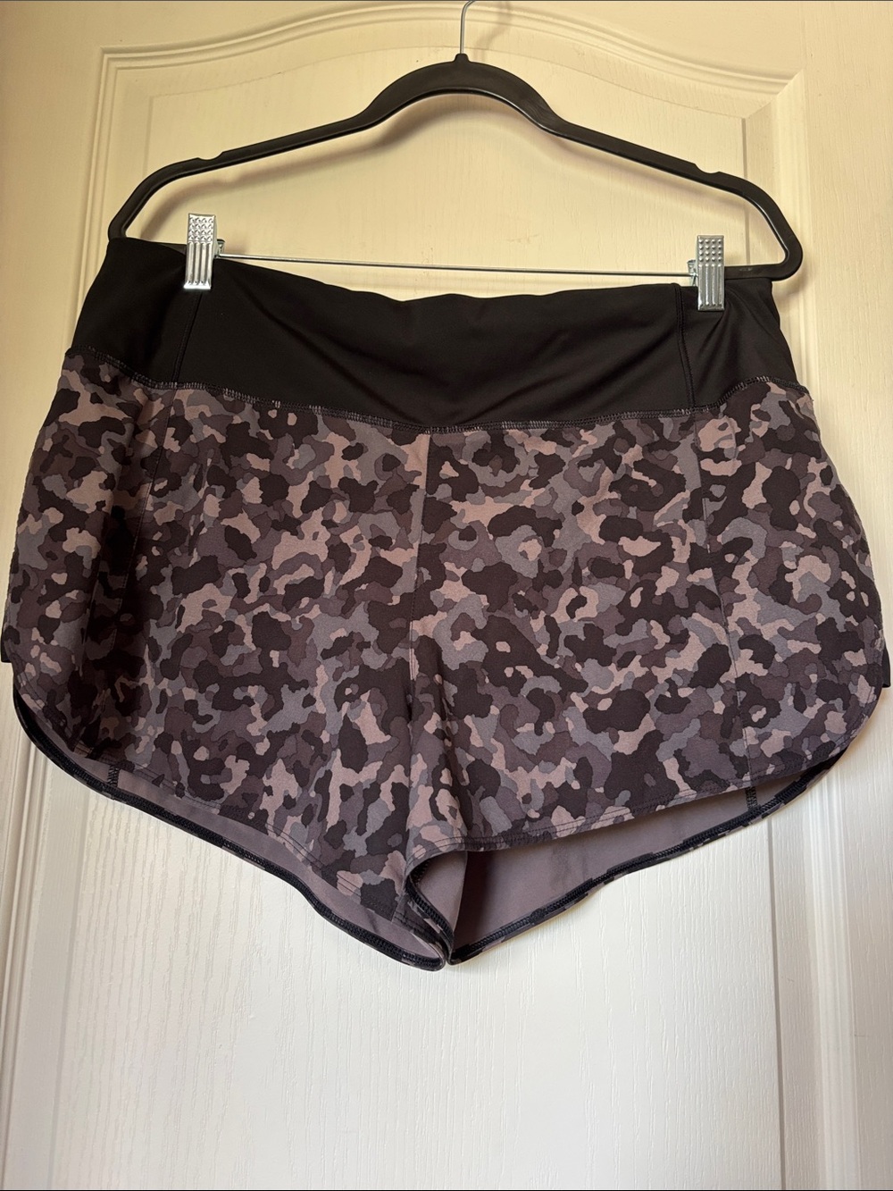 Athleta Black Waistband Camo-Print Running Shorts-Large